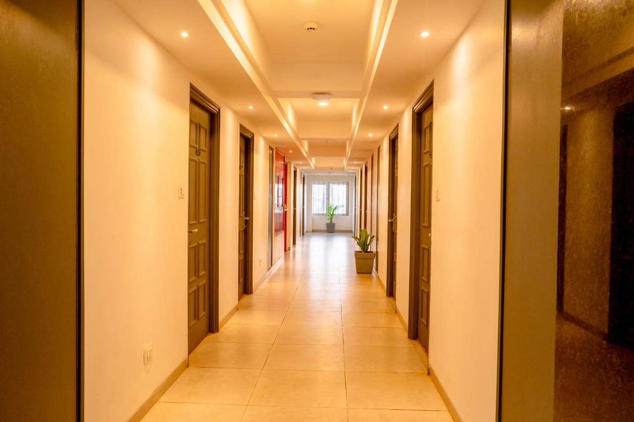 Tgi Ameya Grand Hotel Panadzsi Kültér fotó