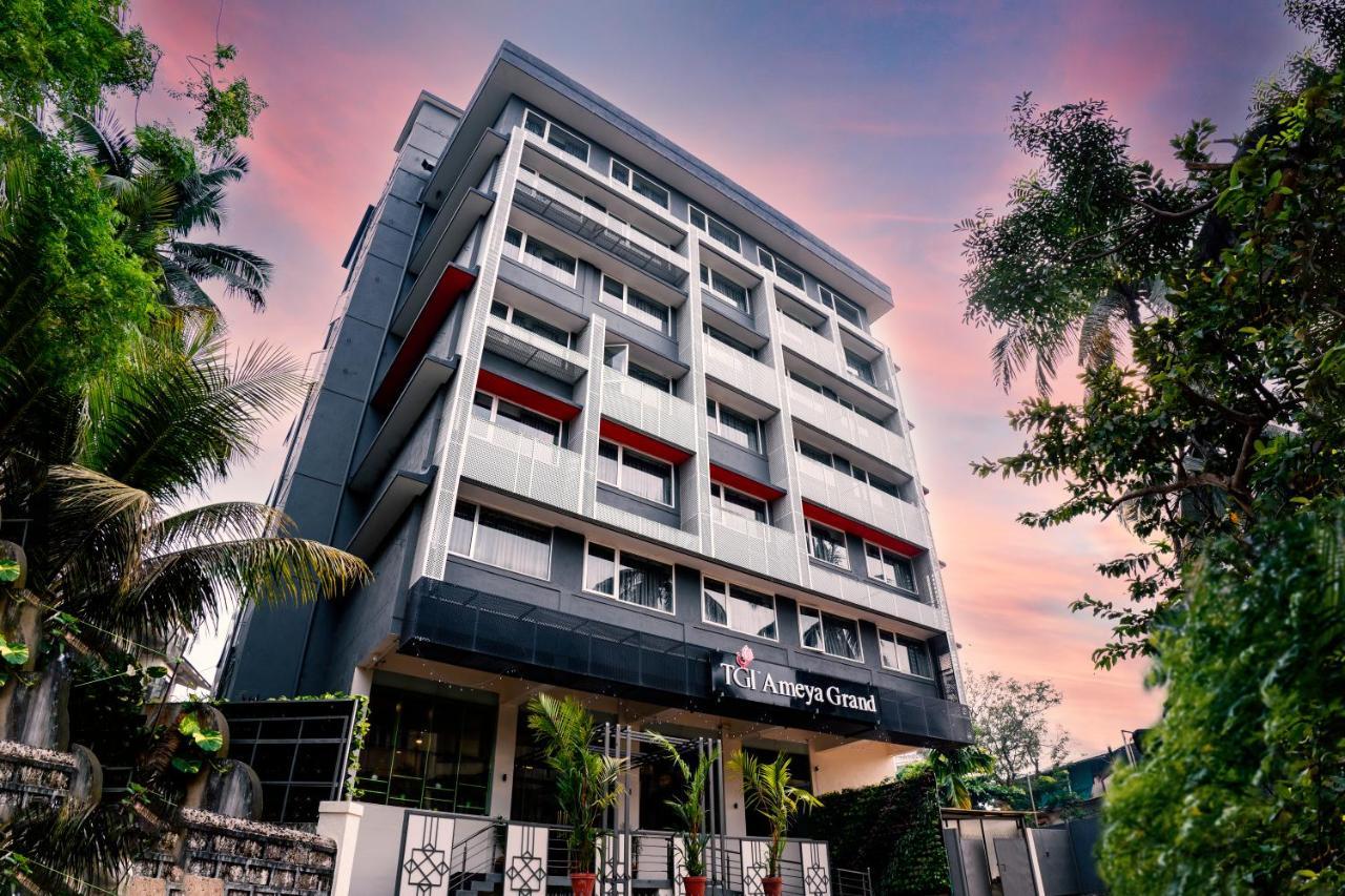 Tgi Ameya Grand Hotel Panadzsi Kültér fotó